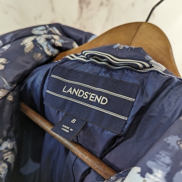 Lands End Down Jacket Womens 8 Medium Puffer Coat Blue Floral Zip Puffy FP Power - Picture 3 of 11